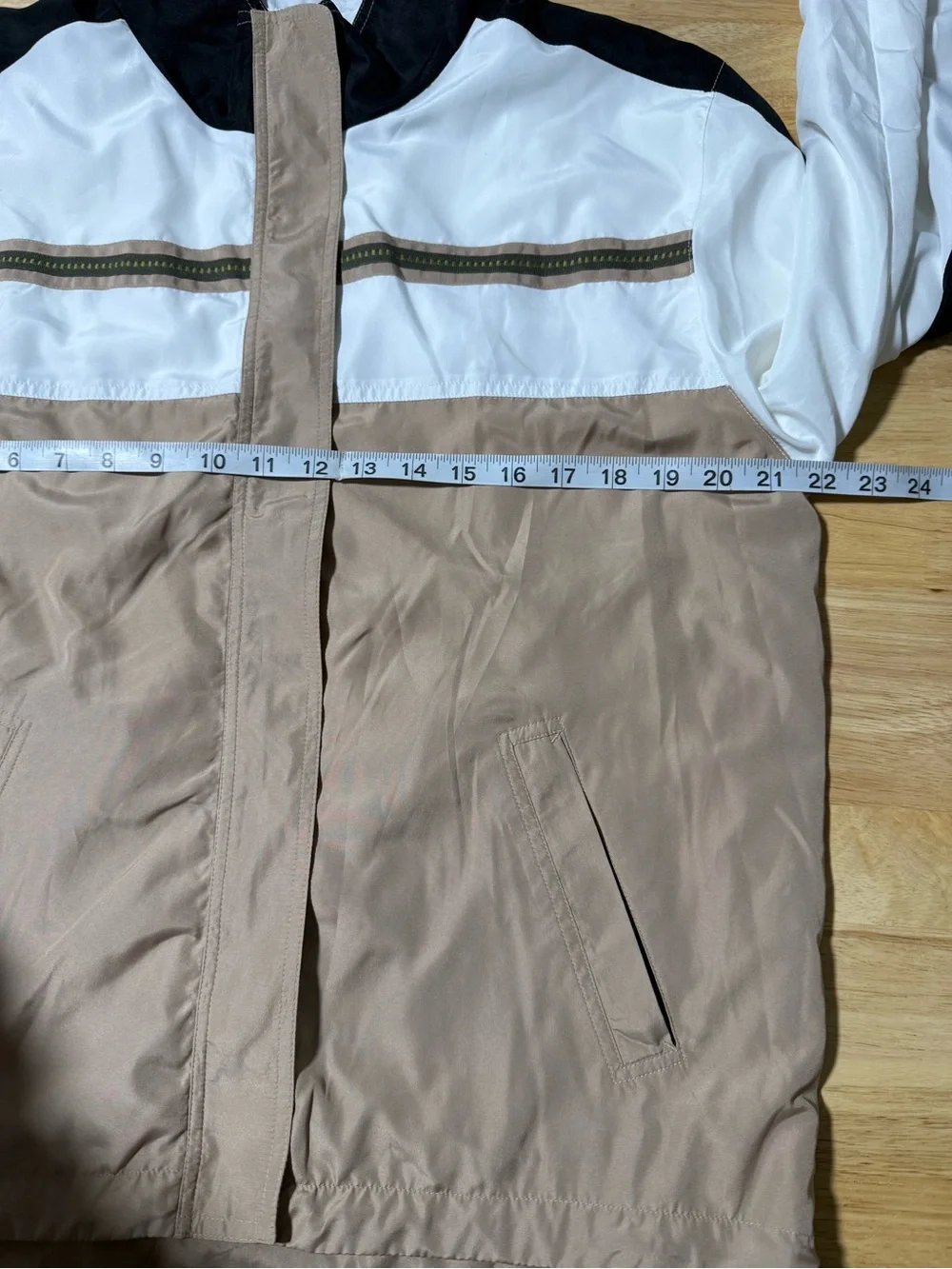 Oleg Cassini Sport Men’s Windbreaker Jacket Medium Tan